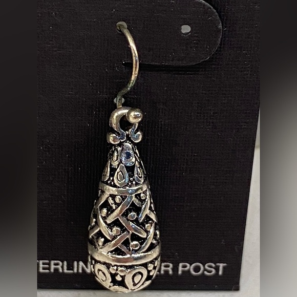 Scroll earnings. Never worn. Retailed for $20. Asking $15. - Picture 4 of 6